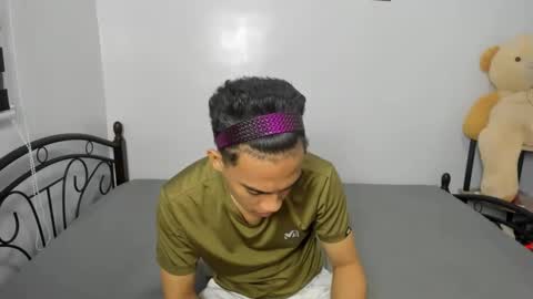 urfucker_vinz online show from February 6, 1:30 pm