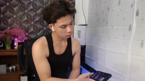 Snapshot of ursweet_jade chatting on September 19, 12:27 pm ursweet_jade online show from September 19, 12:27 pm