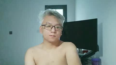 uuuffuu online show from November 5, 1:40 am