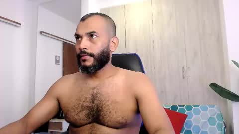 Valentine online show from December 30, 11:59 am