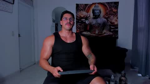    online show from November 4, 8:32 pm