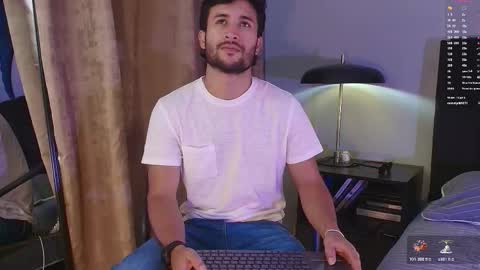 Valentino online show from January 17, 8:33 pm