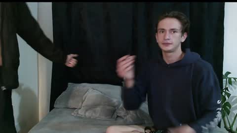 Vamp Noah and Dan online show from December 25, 5:37 am