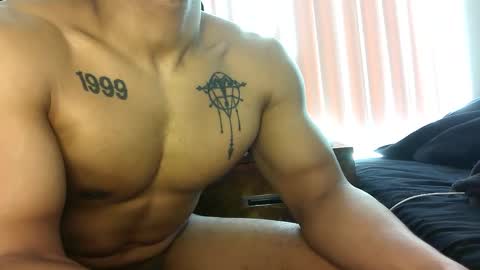 Vegas Love online show from January 8, 7:30 pm