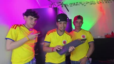 venus_boy2 online show from June 8, 9:05 pm