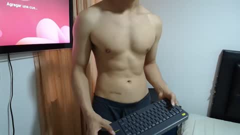 versatileguuy online show from March 15, 10:49 pm