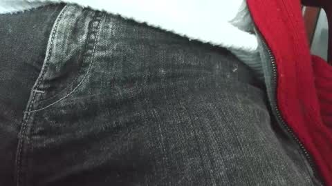 Erik online show from February 9, 9:58 am