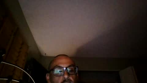 vic171477 online show from July 3, 8:20 am