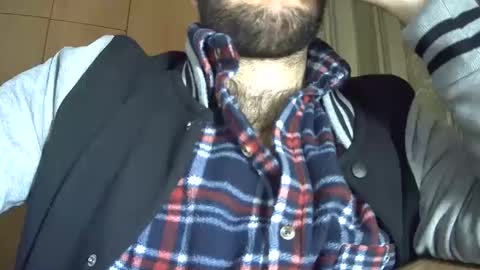 VictorHume online show from December 9, 12:01 am