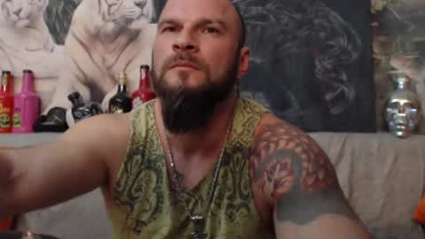 Snapshot of viking_me chatting on March 10, 7:40 pm viking online show from March 10, 7:40 pm