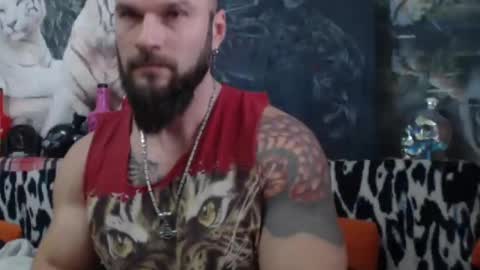 Snapshot of viking_me chatting on January 3, 7:49 am viking online show from January 3, 7:49 am