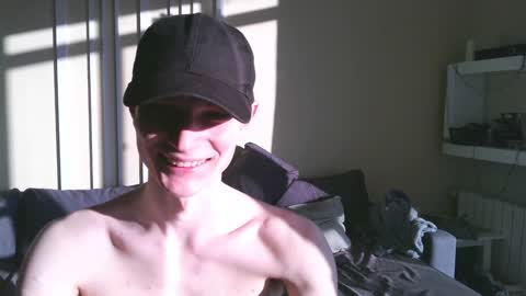 Max online show from December 19, 12:34 pm