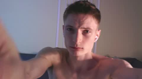 Max online show from October 19, 10:13 pm