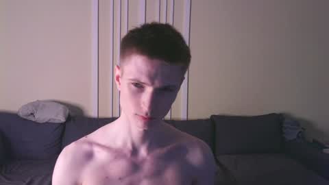 Max online show from December 22, 1:33 pm