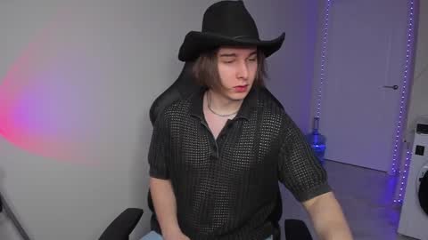 Vincent Strong online show from January 6, 7:20 am