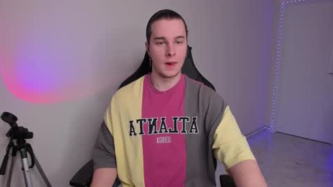 Vincent Strong online show from February 14, 2:54 pm