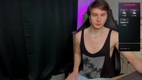 Vincent Strong online show from October 18, 8:08 am