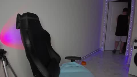 Vincent Strong online show from January 31, 8:11 am