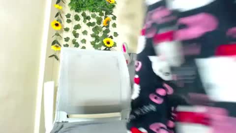 vinzent_lafed_ online show from August 8, 9:38 am