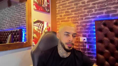 ---Vinzen--- online show from December 16, 4:41 am