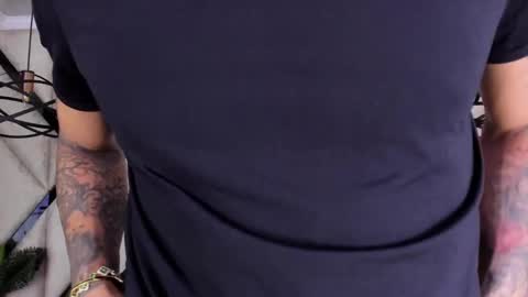 ---Vinzen--- online show from November 9, 5:00 am