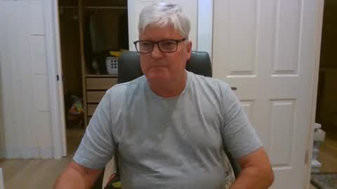 viper654321 online show from April 7, 8:03 am