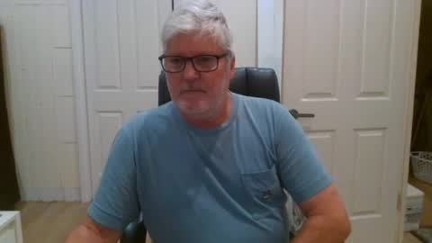 viper654321 online show from June 24, 7:44 am