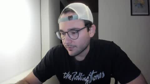 Vito Ferrer online show from March 4, 2:07 am