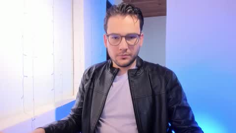 Vito Ferrer online show from January 8, 10:04 pm