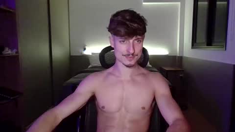 vitoraugustoxxx online show from September 26, 10:51 pm