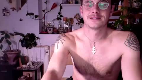 Snapshot of vivid_ether chatting on February 6, 10:21 pm Viv online show from February 6, 10:21 pm
