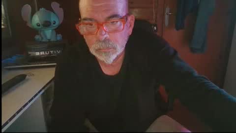 oscar online show from October 17, 6:45 pm