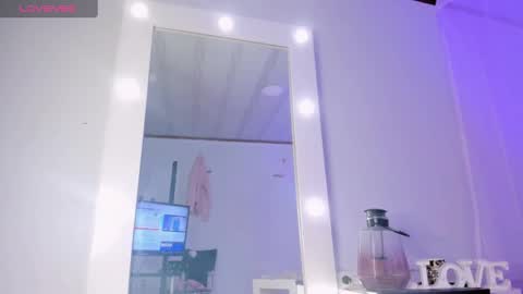 Snapshot of vynny_blacke_ chatting on September 22, 11:59 pm Vynny Blacke online show from September 22, 11:59 pm