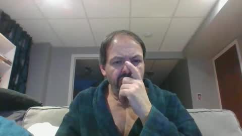 walker033 online show from December 1, 6:38 am