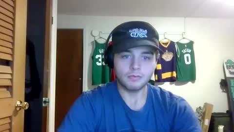 weenskir online show from April 7, 3:45 pm