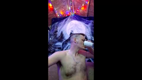 Welshdragon37 online show from April 9, 8:20 am