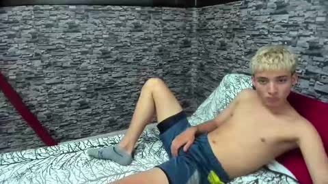 Snapshot of wesley_boy chatting on September 14, 2:35 am Wesley Boy online show from September 14, 2:35 am
