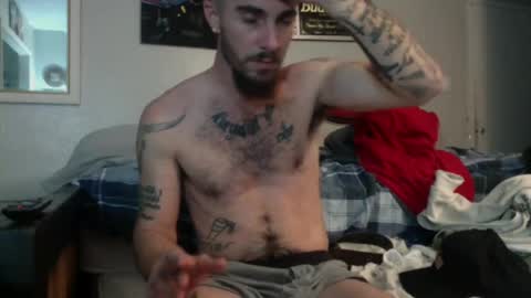 Snapshot of whitechocalate91 chatting on December 17, 6:02 am just str8 stud nut 1000 online show from December 17, 6:02 am