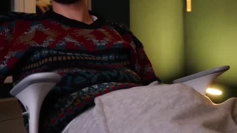 whiteeuropaboy online show from December 13, 11:44 pm