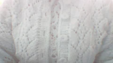 whitesweater online show from December 9, 7:39 am