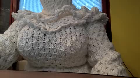 whitesweater online show from October 6, 6:18 am