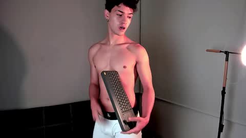 Snapshot of wilddesiree_ chatting on September 18, 11:51 pm WildDesire online show from September 18, 11:51 pm