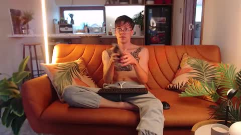 William online show from March 19, 10:40 am