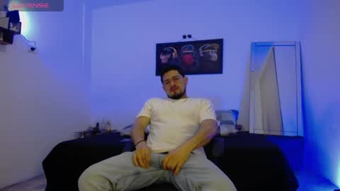 william_steel_ online show from June 1, 11:43 am