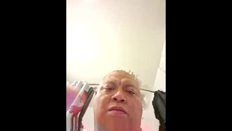 willy693214 online show from May 6, 4:13 am