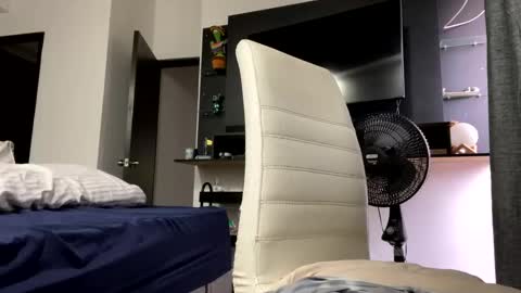 Winniethephoota online show from March 6, 10:36 pm