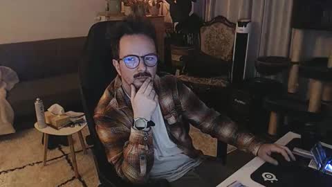 cream36 online show from October 25, 3:30 am