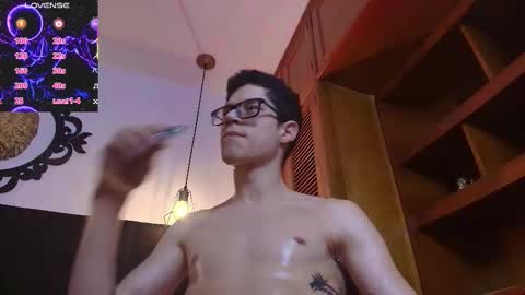  W O L F  online show from March 25, 2:10 pm