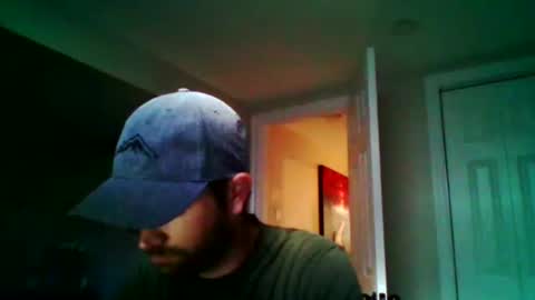 Snapshot of woodeee77 chatting on September 16, 6:53 pm woodeee77 online show from September 16, 6:53 pm