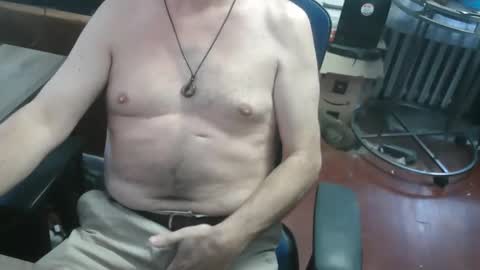 woodworker6473 online show from April 15, 10:43 pm